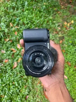 Sony ZV-E10