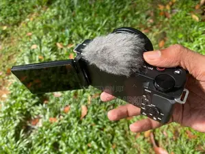 Sony ZV-E10