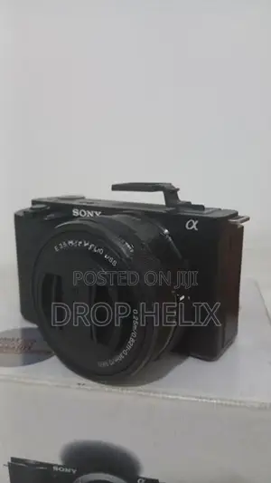 Sony ZV-E10 + 16-55mm 55-210mm Shutter