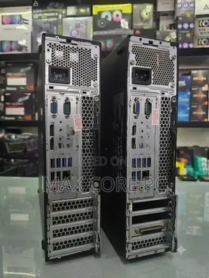 Lenovo ThinkCentre M800/M900 SFF Core i3 6th Gen 4GB DDR4 500GB HDD
