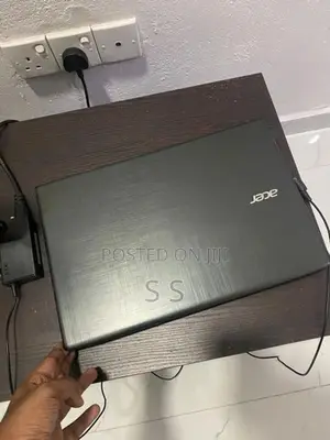 Acer Aspire E5-576 Series Laptop