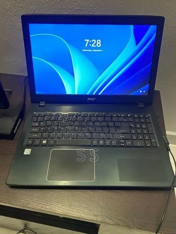 Acer Aspire E5-576 Series Laptop
