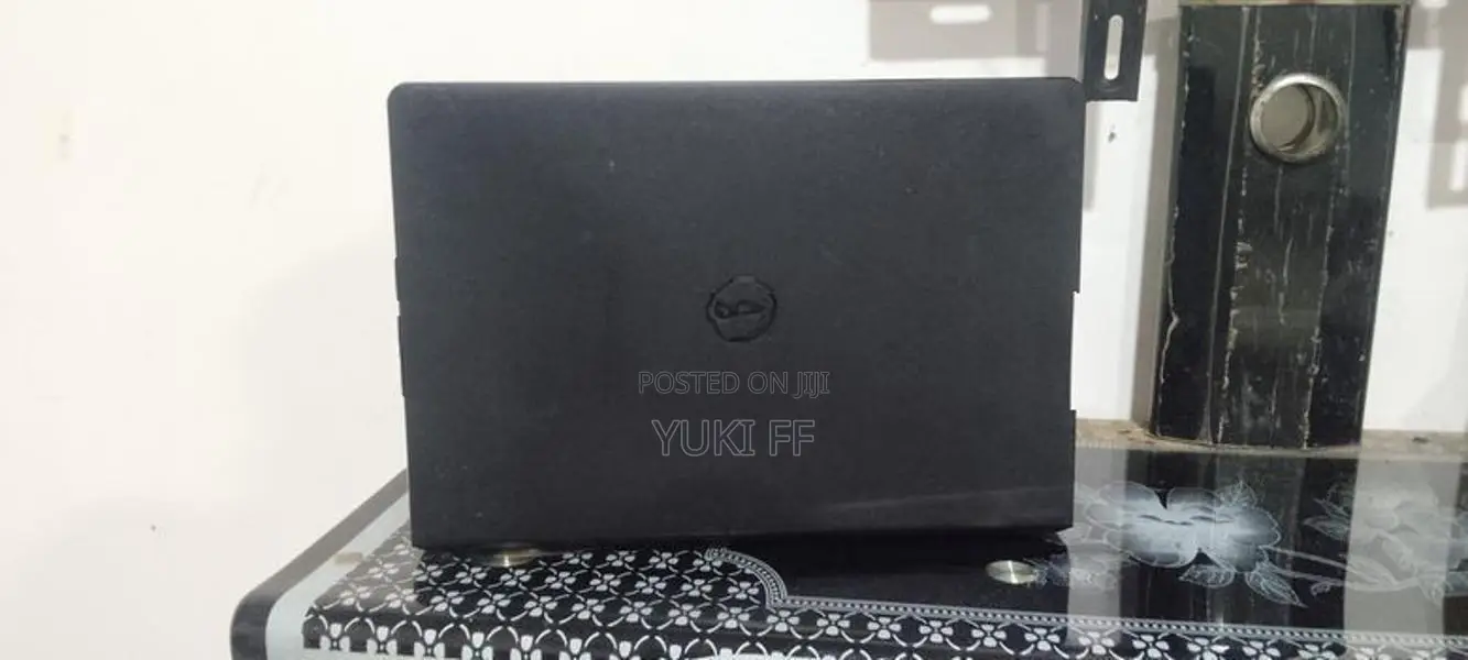 Dell Laptop i3 8 GEN