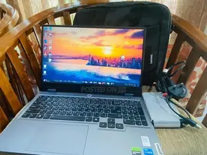 Lenovo LOQ 15IAX9 – Gaming Laptop