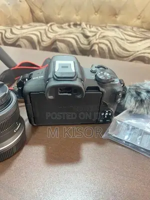 Canon EOS R50 Mirrorless Camera