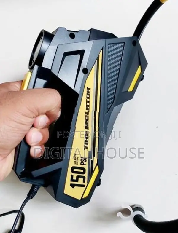 car Air Pump / Compressor 12V Digital + LED torch 150 PSI - new