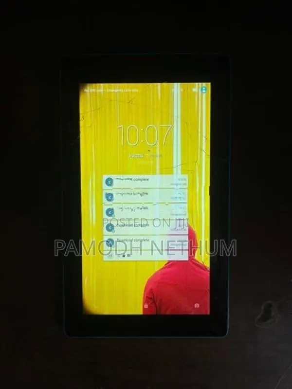 Lenovo Tab3 7 )