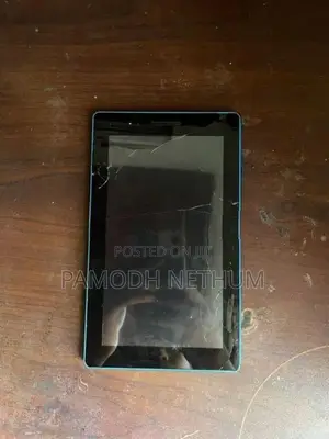 Lenovo Tab3 7 )