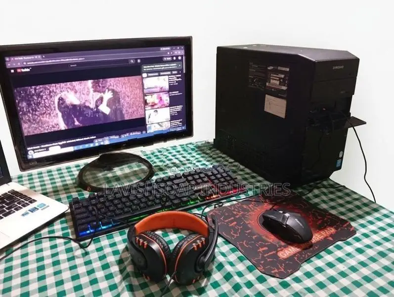 Samsung i5 4th Gen Desktop PC Setup