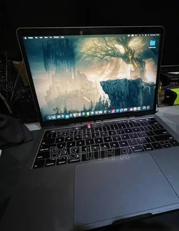 MacBook Pro 13 i7 16gb 512Gb 2019