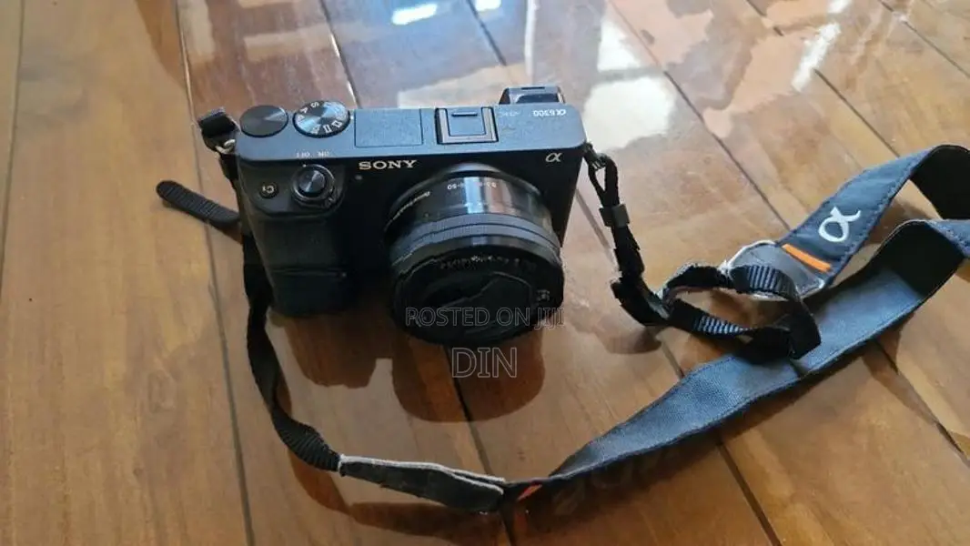 Sony A6300 with Stock Lens