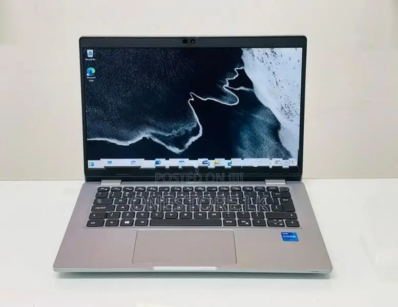 Latitude 5320 i5 11th Gen 16GB RAM DDR4 Xe Graphics Full HD IPS