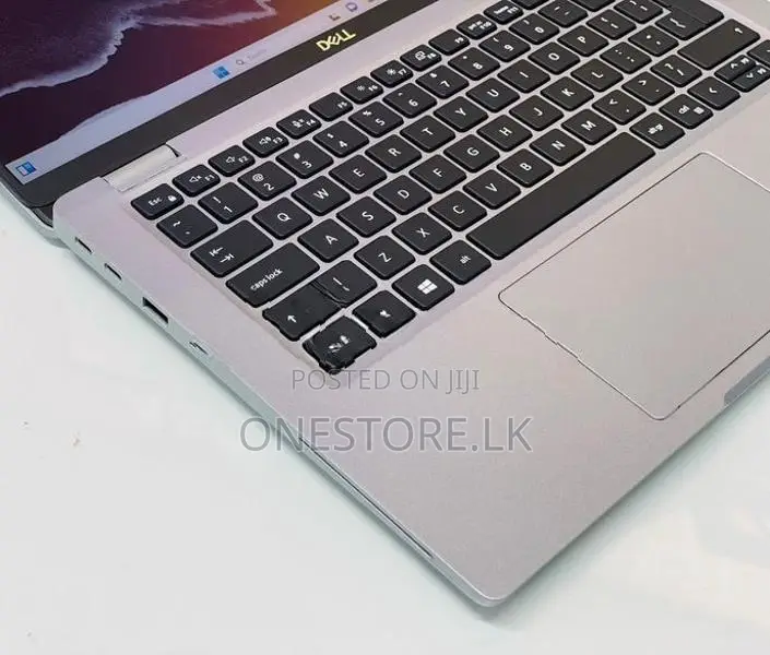 Latitude 5320 i5 11th Gen 16GB RAM DDR4 Xe Graphics Full HD IPS