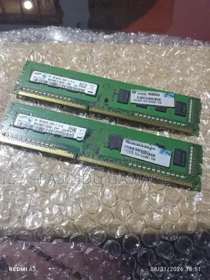 2 GB (DDR 3)රැම් දෙකම ට