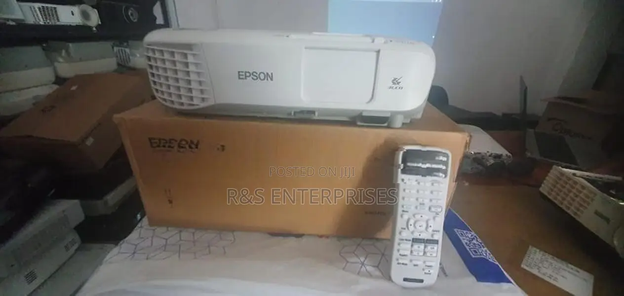 Epson EB- E01 Full Set Projector