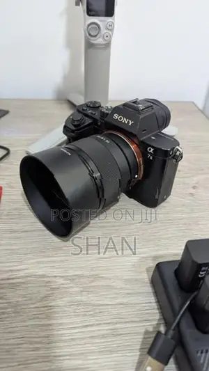 Sony A7ii With 50mm 1.8 Lens Sigma 105mm Dg Dn Macro