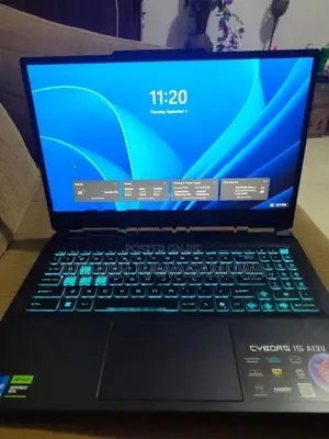 I5 Msi Cyborg 15 13GEN Rtx4050