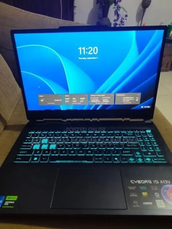 I5 Msi Cyborg 15 13GEN Rtx4050