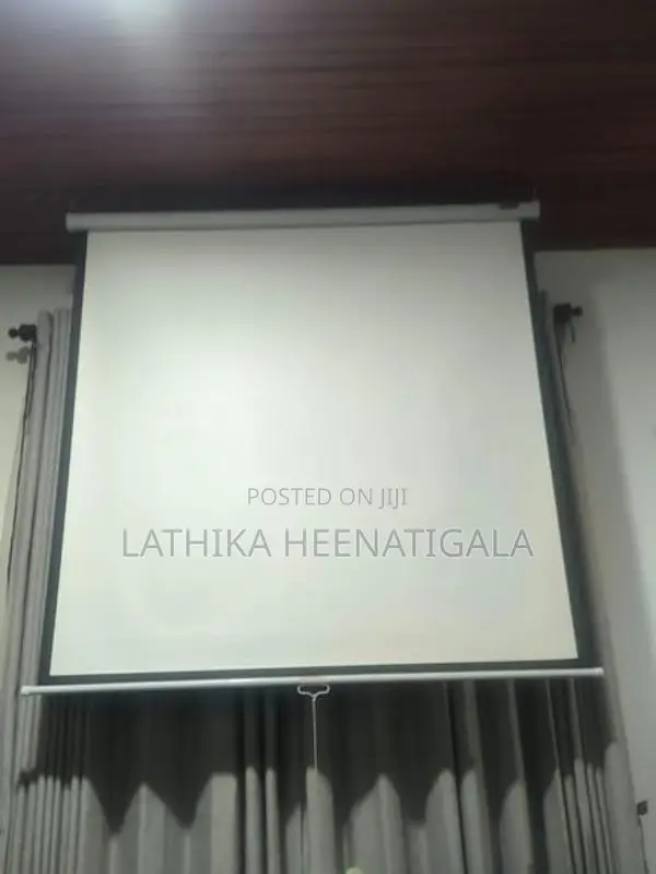 Projector Screen VEGA 4.3 and 16.9 hd formet