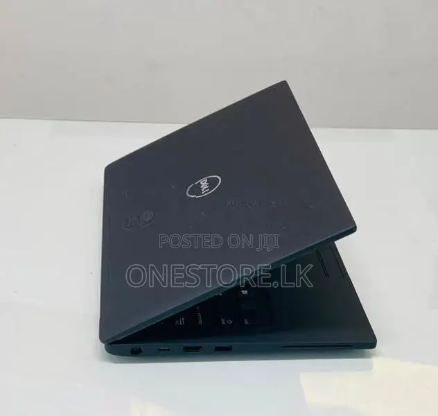 Core i7 8th Gen Latitude 7390 256GB NVMe SSD Laptop