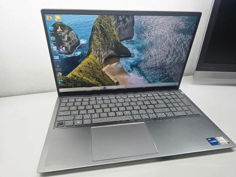 Dell Inspiron 15 5510| i7 11Gen 16GB 512GB NVMe