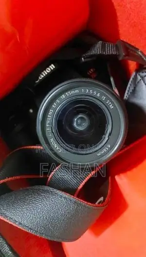 Canon EOS 750D