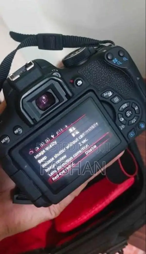 Canon EOS 750D