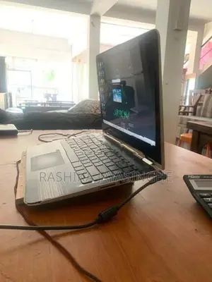 L09AB28 HP Laptop