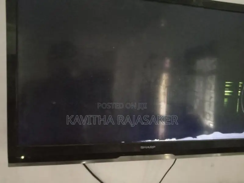 Sony Sharp 32" LCD TV – பழுதுடன் விற்பனை