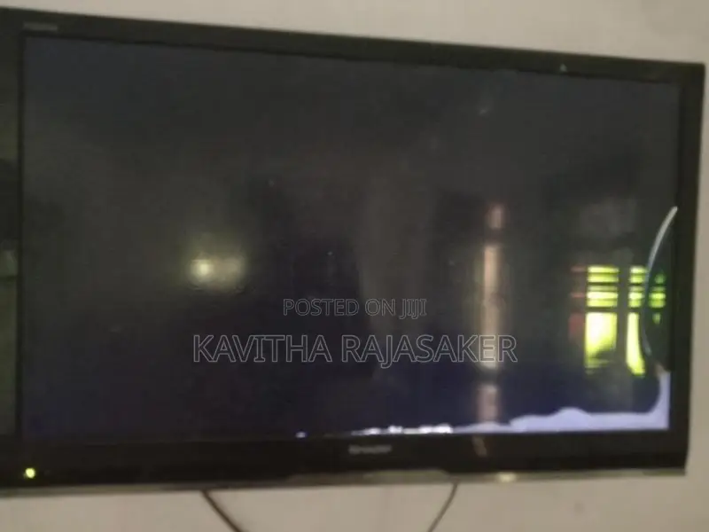 Sony Sharp 32" LCD TV – பழுதுடன் விற்பனை