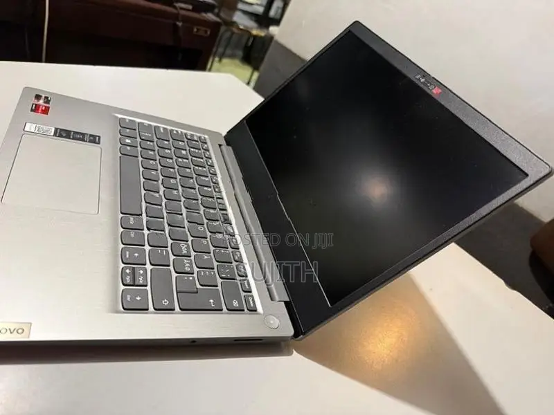 Lenovo IdeaPad 3 14ADA05