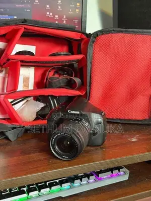 Canon 1300D DSLR