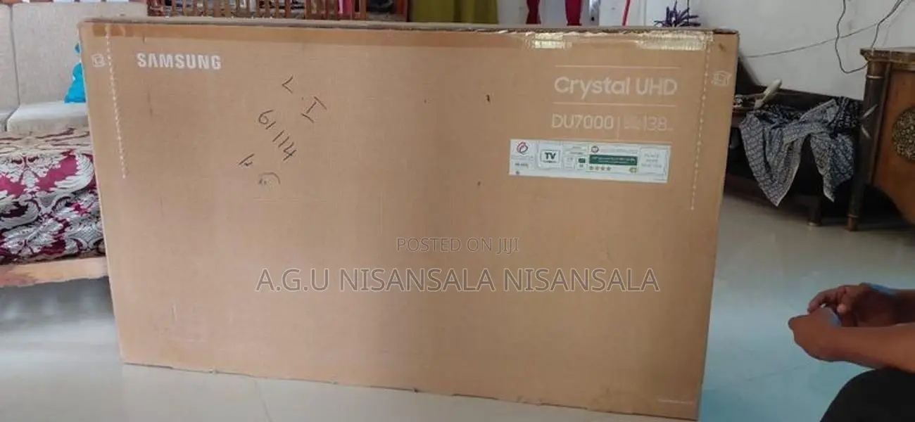 Samsung Crystal UHD DU7000 55 Inches