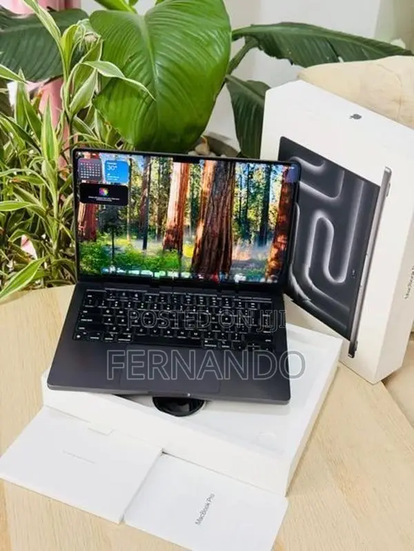 Apple MacBook M3 Pro 18GB/512GB 2023