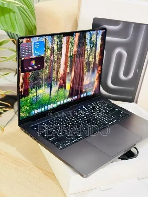 Apple MacBook M3 Pro 18GB/512GB 2023