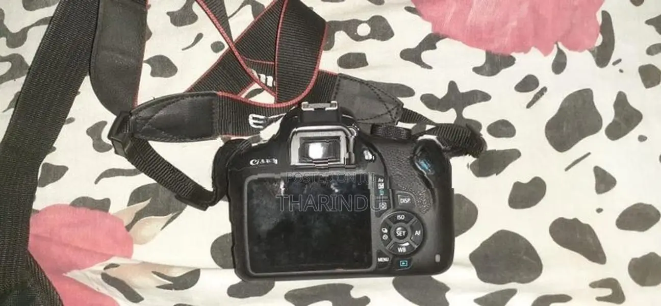 CANON 1200D