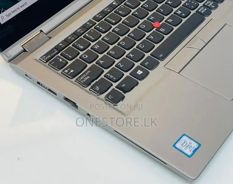 Lenovo 2 in 1 Thinkpad Yoga X390 i5 8th Gen 16GB DDR4 touch Rotatable