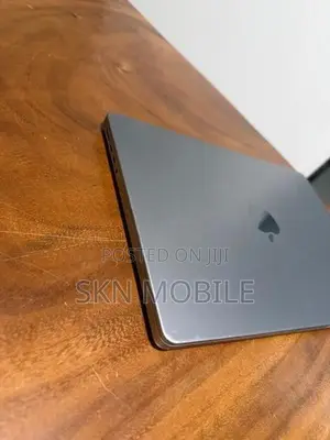 MacBook Pro M3 8GB 512GB 14”