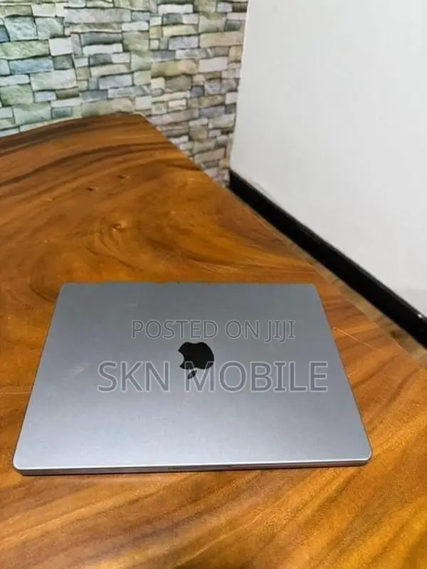 MacBook Pro M3 8GB 512GB 14”