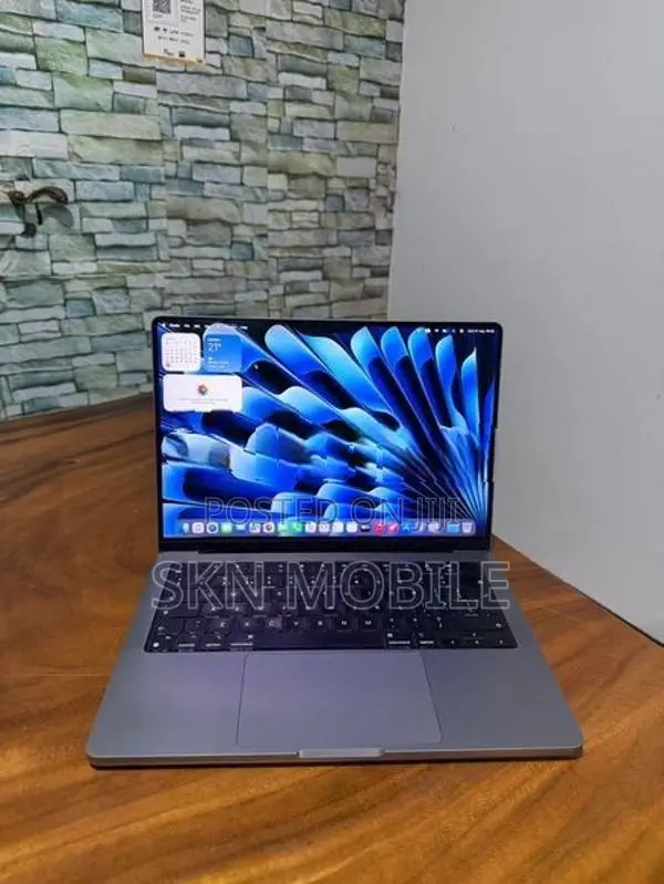 MacBook Pro M3 8GB 512GB 14”