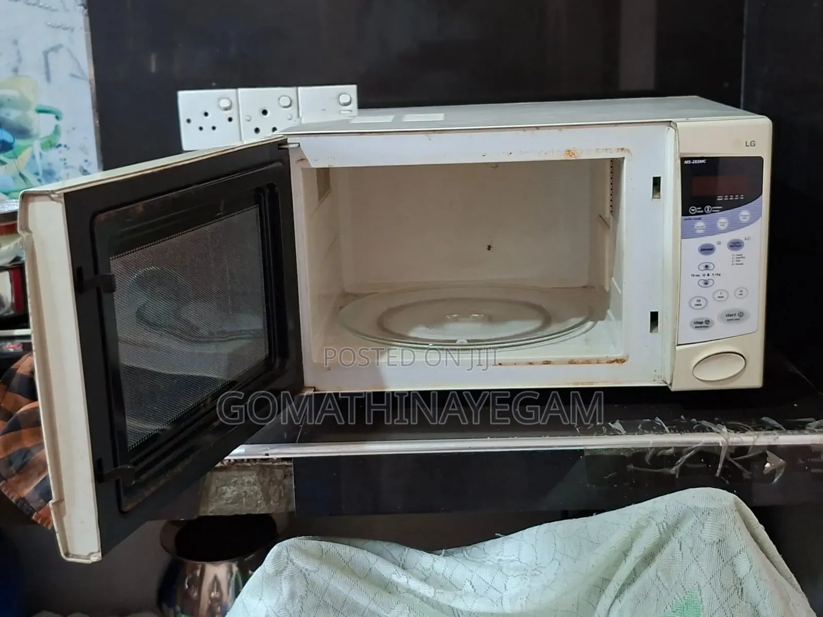 Microwave Oven