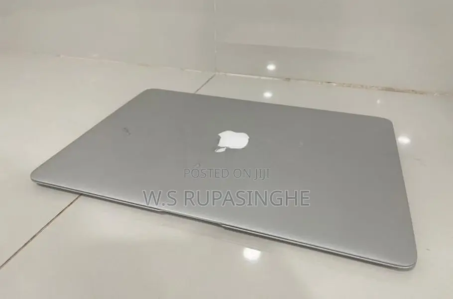 Apple Macbook Air (2017)