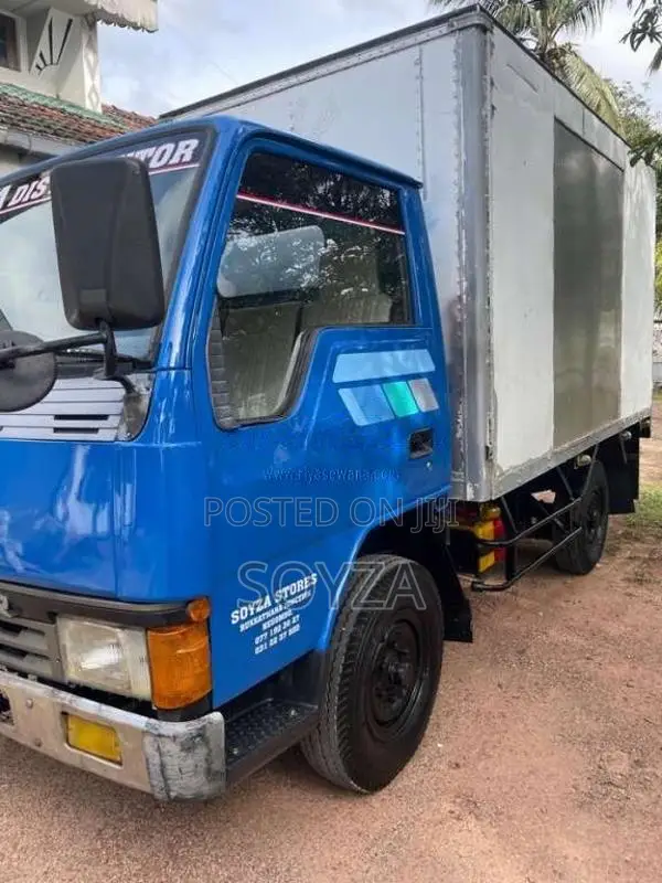 Mitsubishi Canter 1982 Lorry (Used)