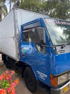 Mitsubishi Canter 1982 Lorry (Used)