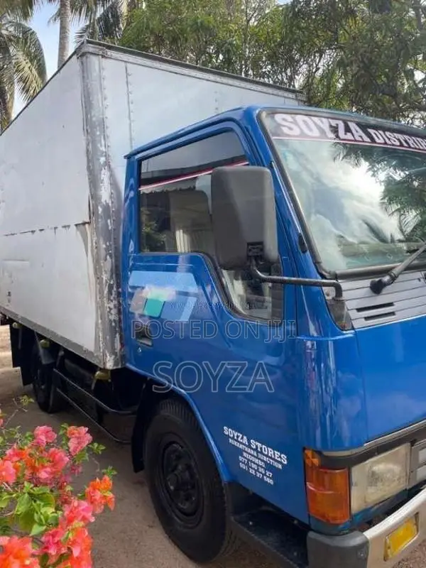 Mitsubishi Canter 1982 Lorry (Used)