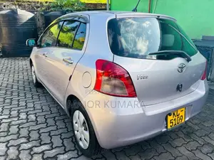 Toyota Vitz 2007 Car (Used)