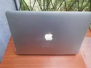 Apple MacBook