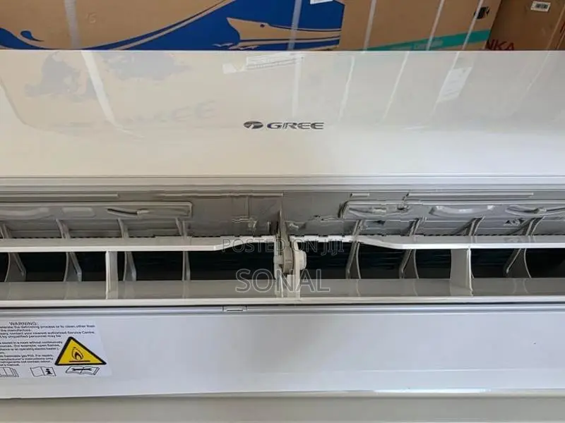 GREE 9000 BTU Non-inverter Air Conditioner Cosmo Series