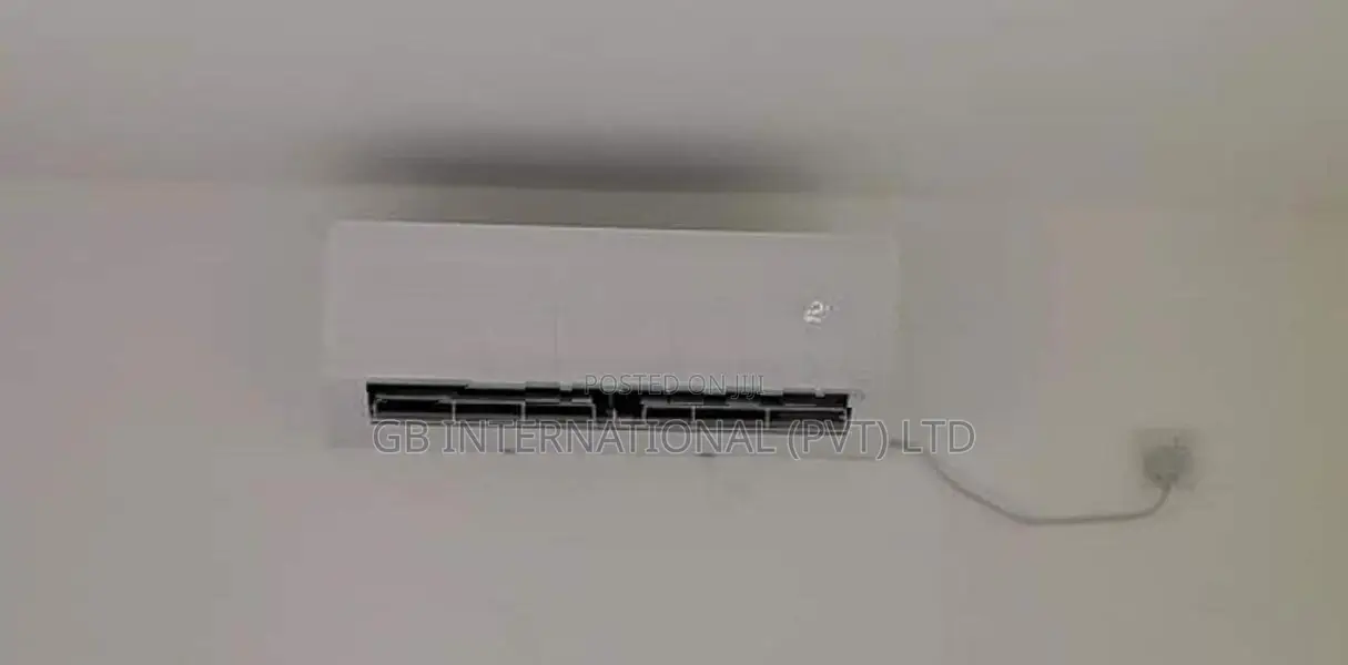 12000BTU Midea Non Inverter AC