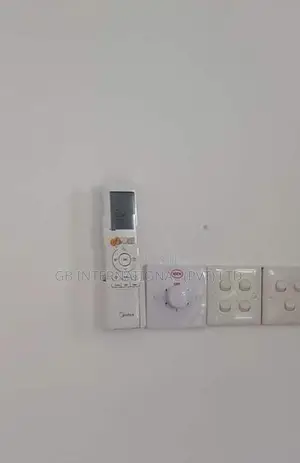12000BTU Midea Non Inverter AC